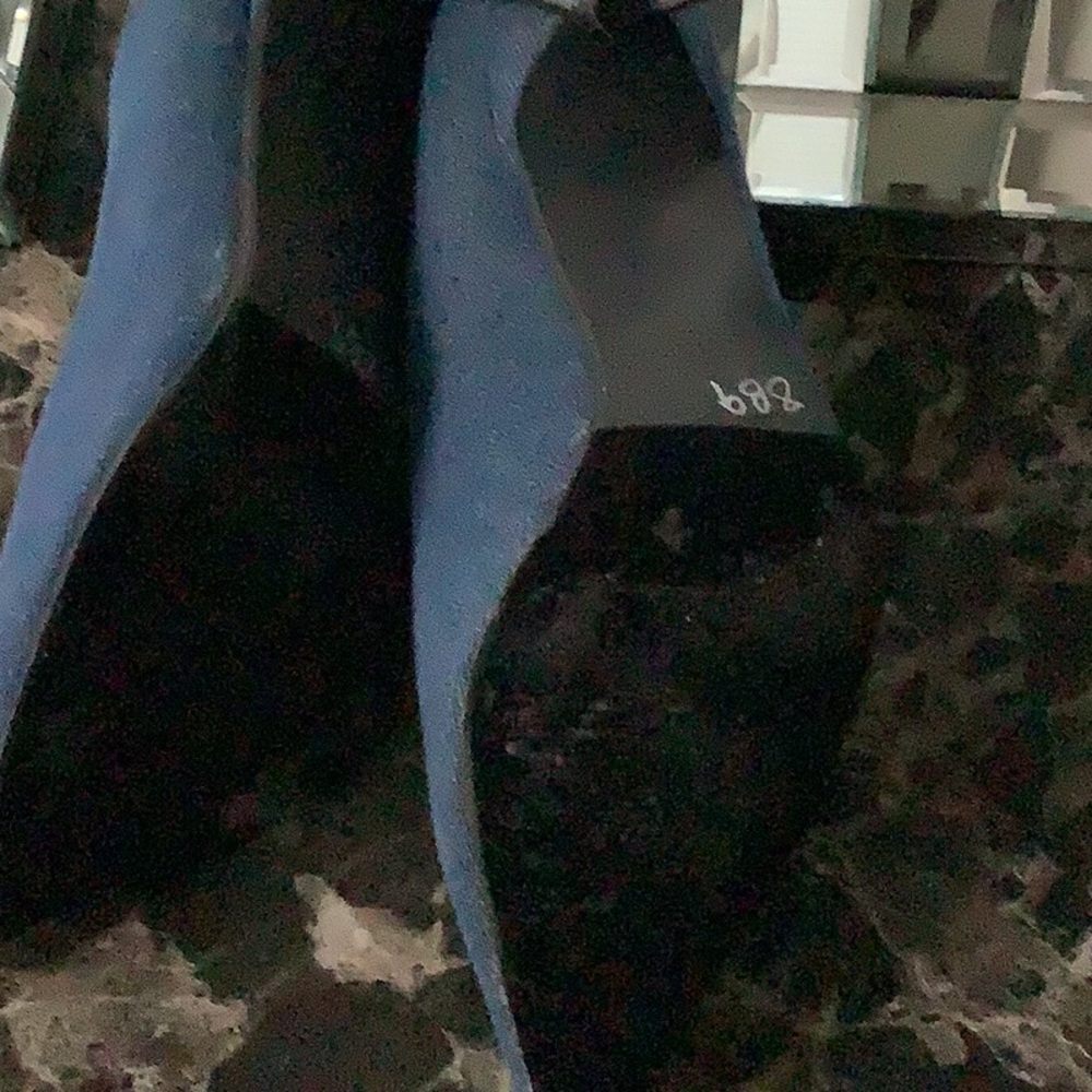 Shoes - Picture 3 of 4